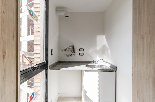 Venta Piso 4 Ambientes Con Balcon Aterrazado, Villa Ortuzar