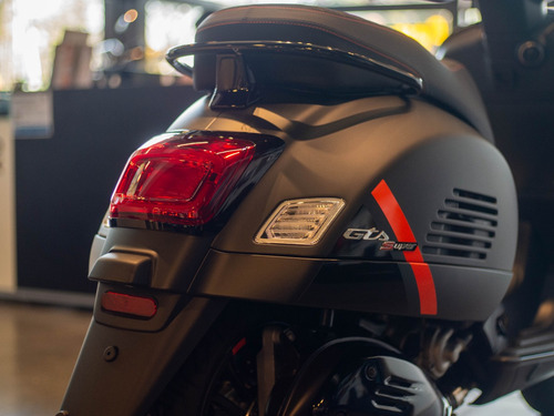 Vespa Gts 300 Hpe Super Sport Negra Mate Abs Led Motoplex