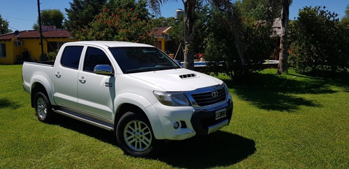 Toyota Hilux 3.0 Cd Srv Cuero 171cv 4x2 2014
