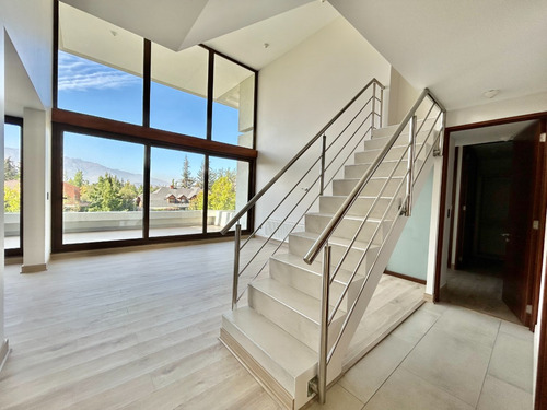 Duplex Con Jacuzzi Y Quincho Privado // 3d + 3b + Servicios