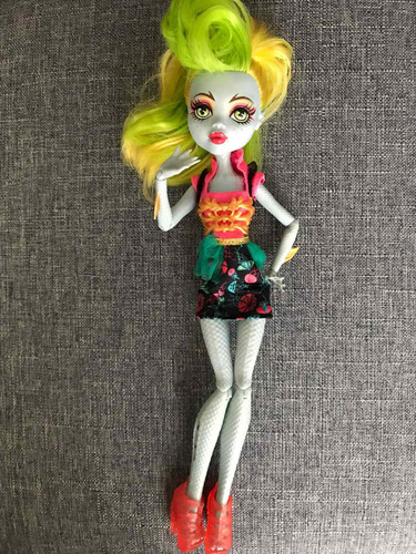 Muñeca Lagoona Blue Freaky Fusión Monster High 