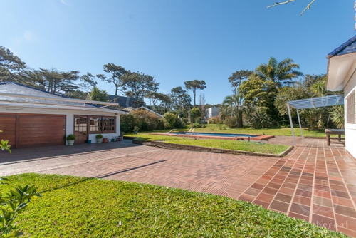 Imagen 24 de 30 de Punta Del Este, Casa En Mansa, 4 Dormitorios Y Piscina.