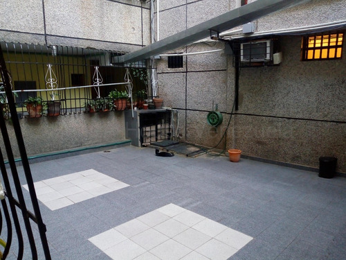Hotel En Venta Macuto #24-24065 Johana Blanco