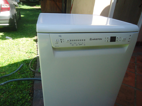Lavavajillas Ariston Lff 8114, 14 Cubiertos Perfecto Estado Blanco (Usado)