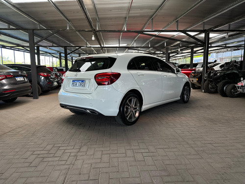Mercedes-Benz Clase A 1.6 A200 Urban 156cv