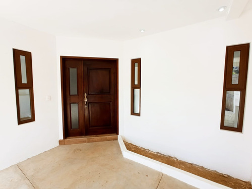 Imagen 6 de 30 de Vendo Hermosa Casa, Lista Para Estrenar, Excelente Ubicación, A Orilla De Calle Principal.