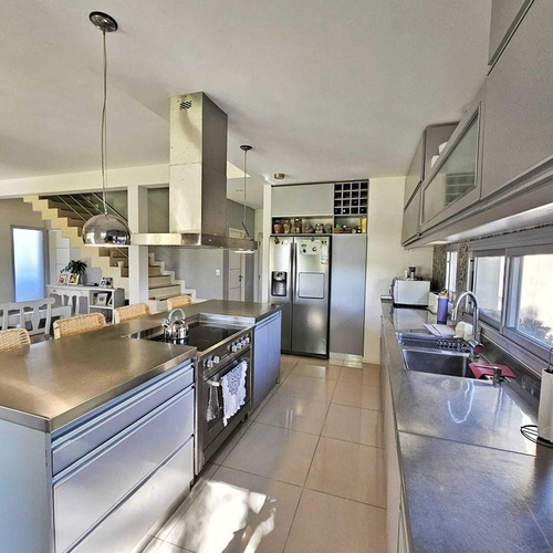 Casa En Venta Ubicado En Barbarita, General Pacheco, Tigre