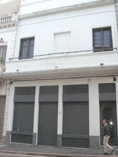 Alquiler Local Comercial En Ciudad Vieja, 201m2 En 2 Niveles