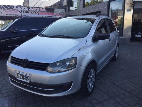 Volkswagen Suran 1.6 Comfortline 101cv 11a 2011