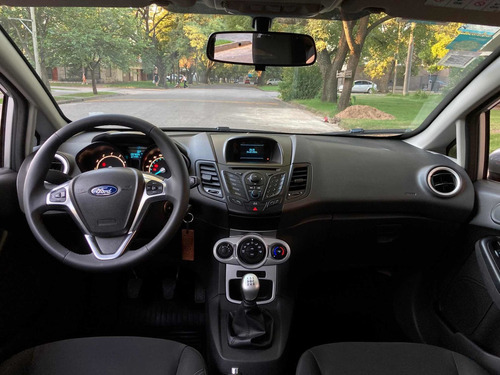 Ford Fiesta Kinetic Design 1.6 Se 120cv 2014