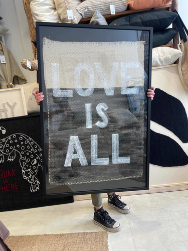 Imagen 3 de 4 de Cuadro Love Is All