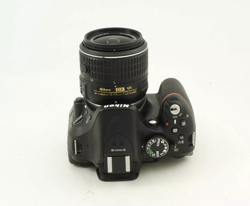 Nikon D5200 + Lente 18-55mm Vr Negro (Usado)