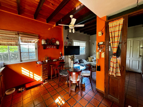 Casa Sobre Lote De 229mts2 S/ Aviador Curtis Al 7100