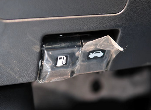 Switch Boton Perilla Apertura Gasolina Cofre Renault Koleos