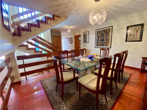 Casa En Venta Con Planta Eléctrica Macaracuay
