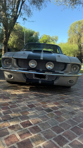 Ford Mustang Shelby 1967 Replica