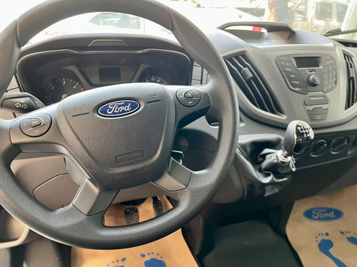 Imagen 13 de 16 de Ford Transit Furgon Medio Techo Elevado 0km