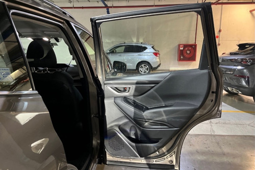 Subaru (in) 2.0 Dynamic Eyesight At 4x4 Hibrido 5p