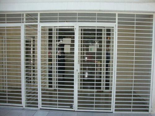 Imagen 24 de 30 de Jg López**/ Edificio En Venta Este Barquisimeto, Tlf. 0414-5533925 Cod. # 21-11613 $ 200000, 14 Baños, 12 Oficinas. Tiene Tanque De Agua 50000lts. Locales Y Mas. 390 M² Lara, Venezuela