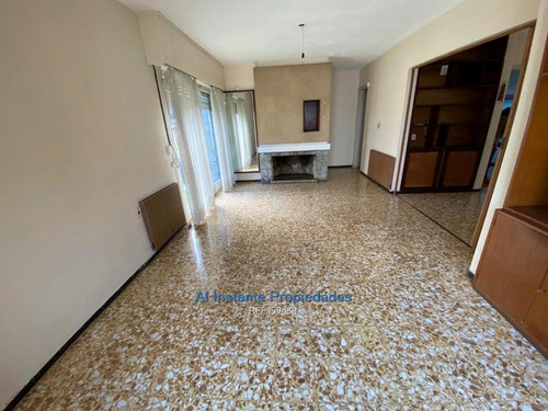 Vendo Casa De 3 Dormitorios En Malvin