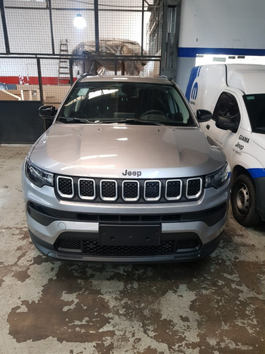 Imagen 2 de 17 de Jeep Compass Sport