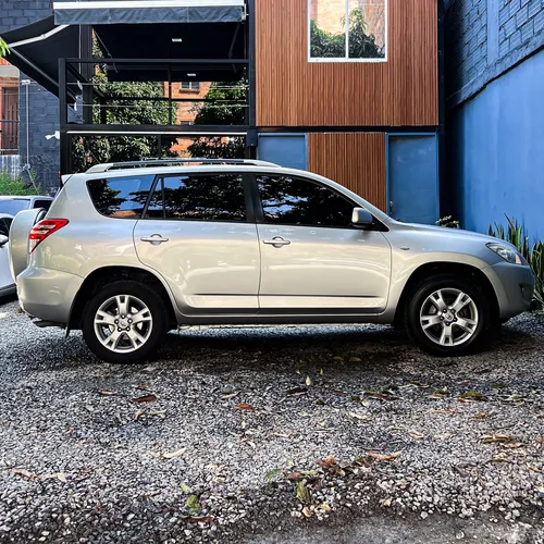 Toyota RAV4 2.4 Life 4x2