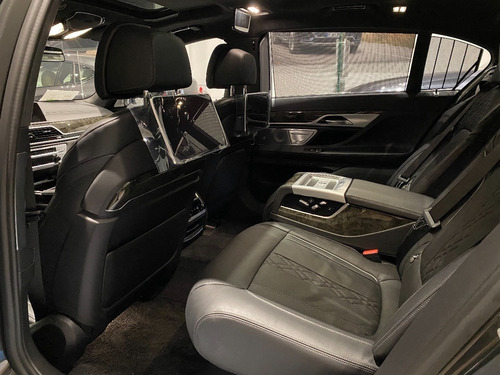BMW Serie 7 4.4 750i Pure Excelence