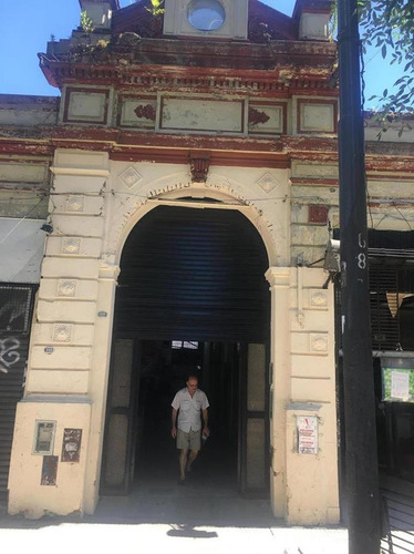 Av. Rivadavia 8363, Caba, Local En Venta En Mercado/ 13 Mts2 U$s 8.000 (oportunidad)
