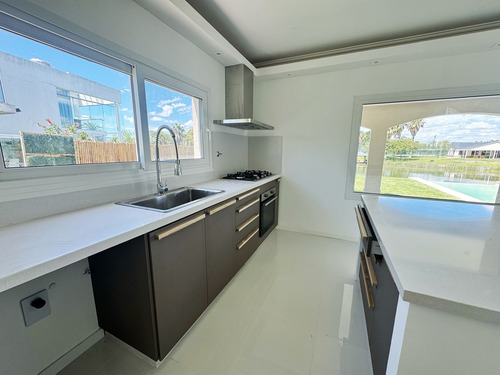 Casa En Venta En Las Glorietas, Nordelta, Tigre