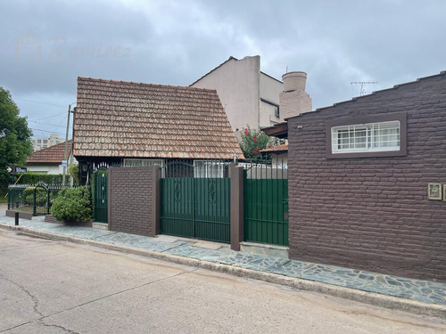 Casa Alpina En Venta - General Rodriguez Centro