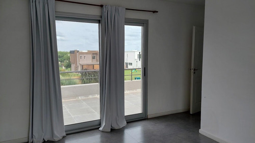 Casa En Barrio San Matias Lote Interno 6 Ambientes Con Pileta