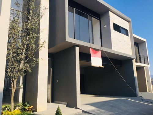 Imagen 2 de 12 de Casa Sola En Venta Amorada Residencial