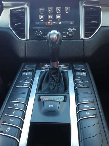 Imagen 14 de 15 de Porsche Macan 2017 3.7 Turbo Performance Package At