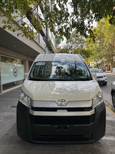 Toyota Hiace 2.8 Tdi Furgón 6at L2h2 3a 5p