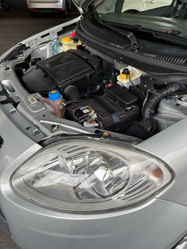 Fiat Palio Essence 1.6 16V (Flex)