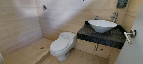 Imagen 8 de 10 de Rf Oficina En Alquiler En El Cc Millenium Torre Empresarial Excelente Oficina Para Adaptar A Su Empresa Mls #22-16150 Isabel Fragozo Rent A House