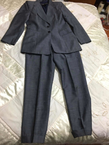 Escada Conjunto Para Dama Talla 38 Color Gris Saco-pantalón