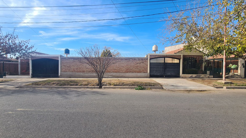 Terreno / Lote En Venta De 215m2 Ubicado En Luzuriaga