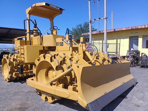 Imagen 2 de 10 de Compactador Caterpillar Pata De Cabra 815b