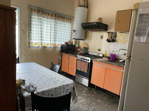 Venta Casa Multifamiliar A Reciclar