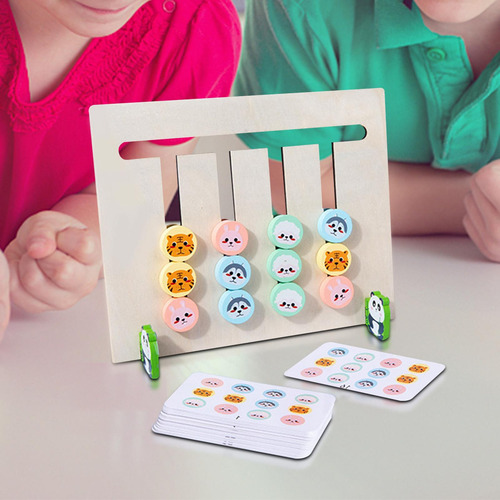 Los Niños Desarrollan El Rompecabezas D. Juego De
