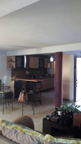 Imagen 5 de 15 de Venta De Town House En Tazajal Altos De Monte Alegre 454477