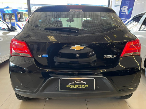Chevrolet Onix 1.4 MPFI LT 8V FLEX 4P MANUAL