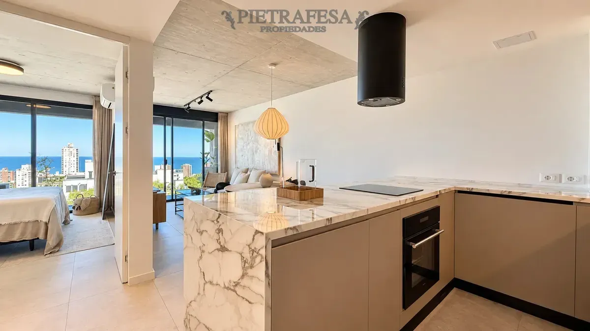 Apartamento En Alquiler, 1 Dormitorio, 1 Baño, Terraza, Garaje. Centro. · Foto 2