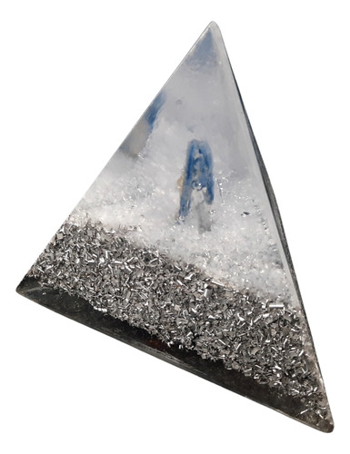 Orgonita Pirámide Tetraédrica Con Cuarzo Y Cianita Azul
