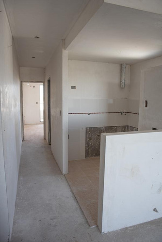 Imagen 3 de 11 de Venta Departamento Dos Dormitorios Arroyito Entrega 12 Meses.