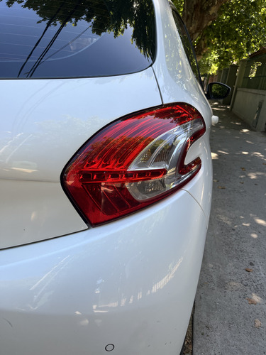 Peugeot 208 1.6 Feline Pack Cuir