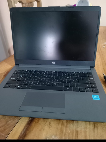 Laptop Hp 240 G9  14 Pulgadas 