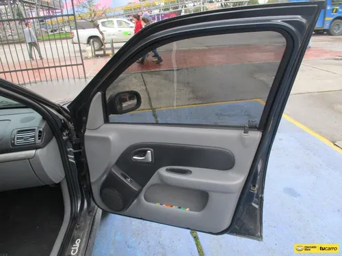 Renault Clio Dynamique 1600cc Mt Aa