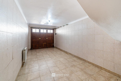 Venta - Ph 4 Ambientes Al Frente Con Cochera - La Perla
